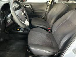 CHEVROLET - CLASSIC - 2005/2005 - Branca - R$ 18.900,00