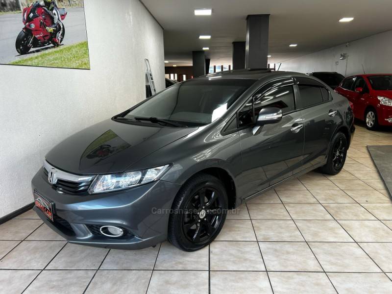 HONDA - CIVIC - 2013/2014 - Cinza - R$ 77.900,00