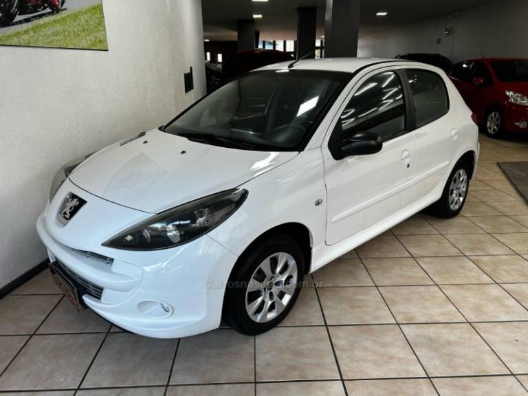PEUGEOT - 207 - 2012/2013 - Branca - R$ 24.900,00
