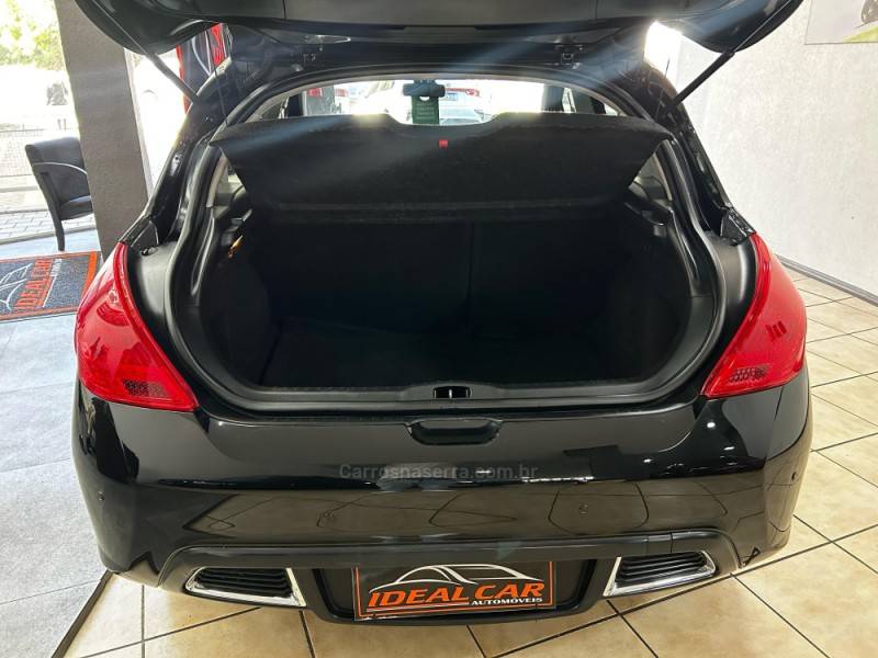 PEUGEOT - 308 - 2013/2014 - Preta - R$ 39.900,00