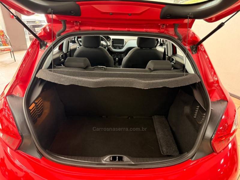 PEUGEOT - 208 - 2015/2015 - Vermelha - R$ 39.900,00