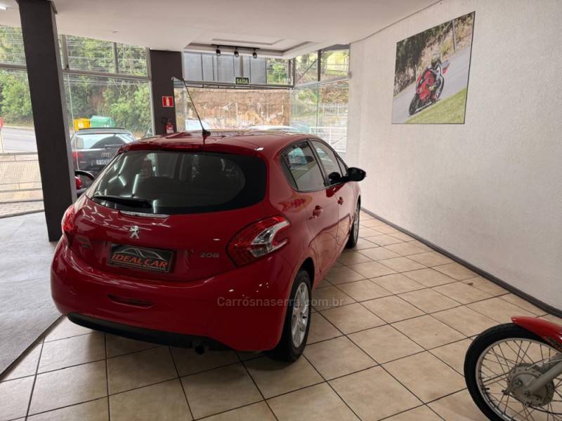 PEUGEOT - 208 - 2015/2015 - Vermelha - R$ 39.900,00