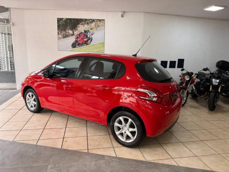 PEUGEOT - 208 - 2015/2015 - Vermelha - R$ 39.900,00