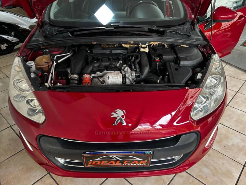 PEUGEOT - 308 - 2013/2014 - Vermelha - R$ 43.900,00