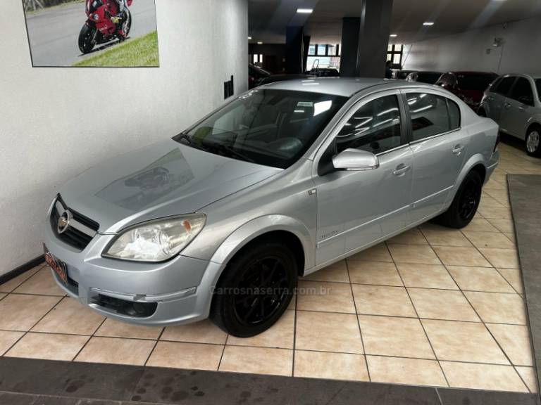 CHEVROLET - VECTRA - 2006/2006 - Prata - R$ 30.900,00