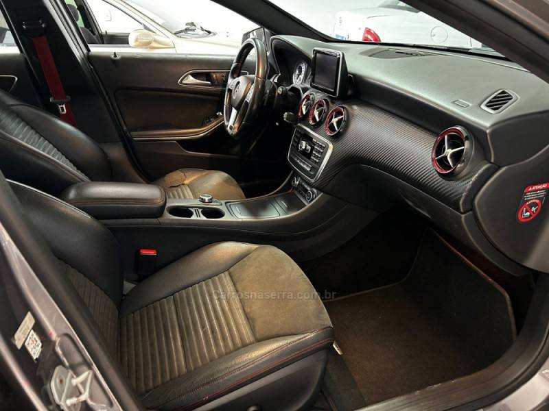 MERCEDES-BENZ - A 250 - 2015/2015 - Cinza - R$ 105.900,00
