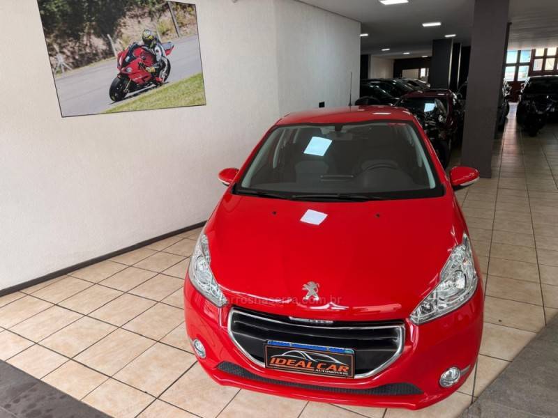 PEUGEOT - 208 - 2015/2015 - Vermelha - R$ 39.900,00