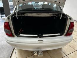 CHEVROLET - CLASSIC - 2005/2005 - Branca - R$ 18.900,00