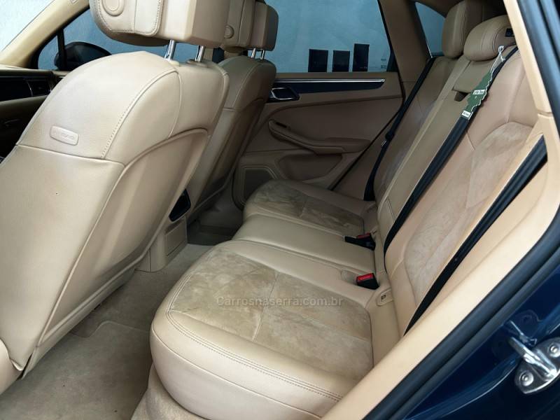 PORSCHE - MACAN - 2015/2015 - Azul - R$ 244.900,00