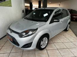 FORD - FIESTA - 2013/2014 - Prata - R$ 34.900,00