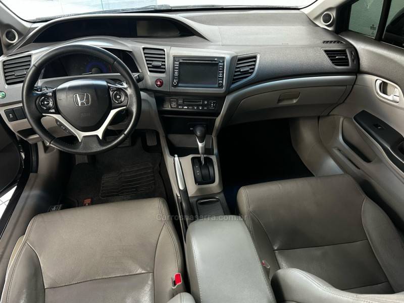 HONDA - CIVIC - 2013/2014 - Cinza - R$ 77.900,00