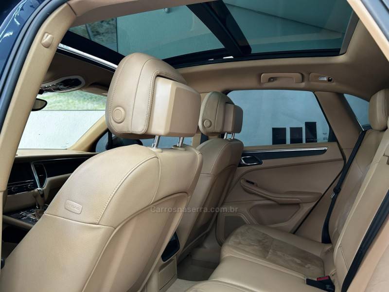 PORSCHE - MACAN - 2015/2015 - Azul - R$ 244.900,00