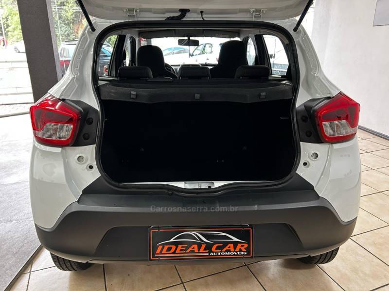 RENAULT - KWID - 2021/2022 - Branca - R$ 47.900,00