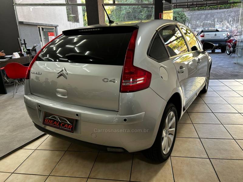 CITROËN - C4 - 2012/2012 - Prata - R$ 28.900,00