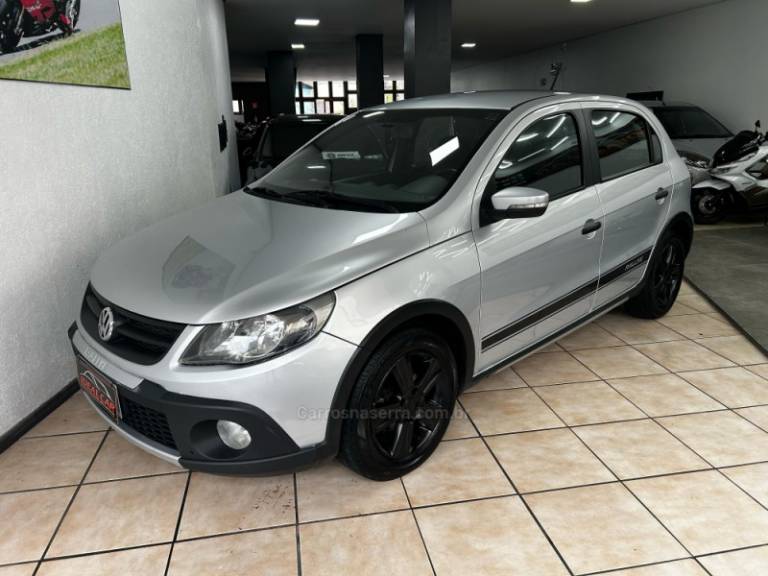 VOLKSWAGEN - GOL - 2011/2012 - Prata - R$ 33.900,00