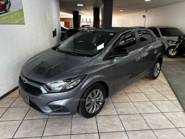 CHEVROLET - ONIX - 2021/2021 - Cinza - R$ 61.900,00