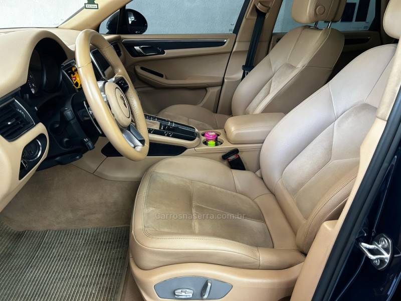 PORSCHE - MACAN - 2015/2015 - Azul - R$ 244.900,00