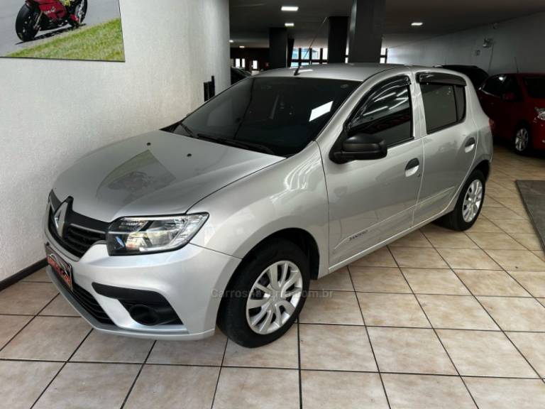 RENAULT - SANDERO - 2020/2020 - Prata - R$ 48.900,00