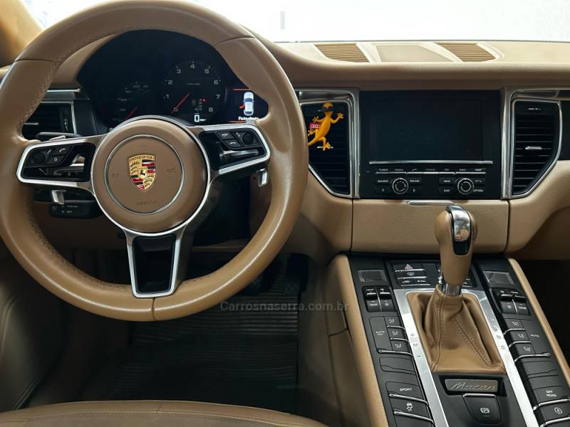 PORSCHE - MACAN - 2015/2015 - Azul - R$ 244.900,00