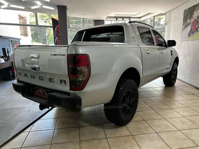 FORD - RANGER - 2013/2013 - Prata - R$ 109.900,00