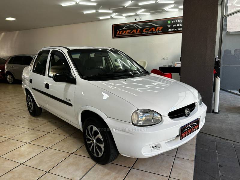 CHEVROLET - CLASSIC - 2005/2005 - Branca - R$ 18.900,00