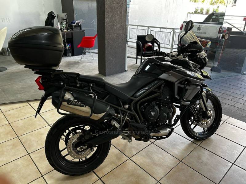 TRIUMPH - TIGER 800 - 2015/2016 - Preta - R$ 45.800,00