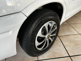 CHEVROLET - CLASSIC - 2005/2005 - Branca - R$ 18.900,00