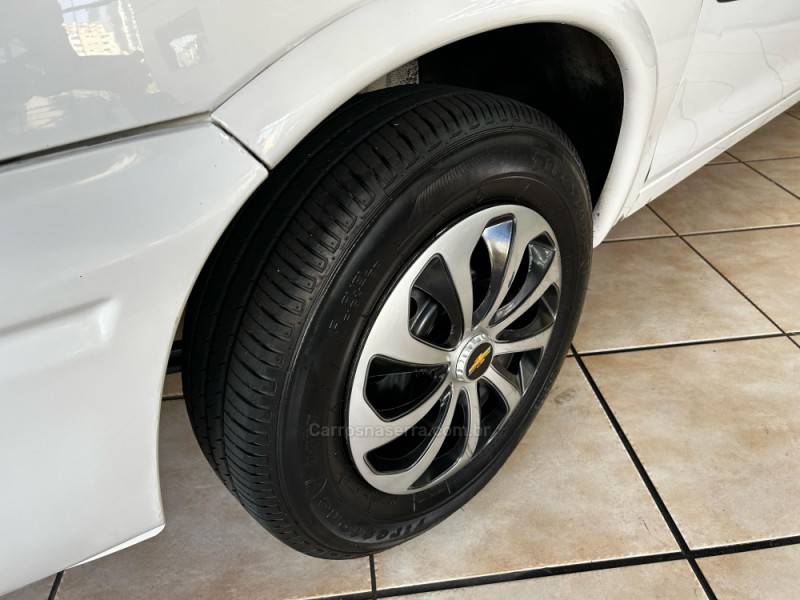 CHEVROLET - CLASSIC - 2005/2005 - Branca - R$ 18.900,00