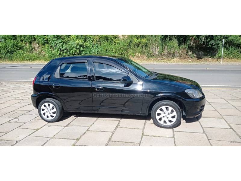 CHEVROLET - CELTA - 2012/2013 - Preta - R$ 29.900,00