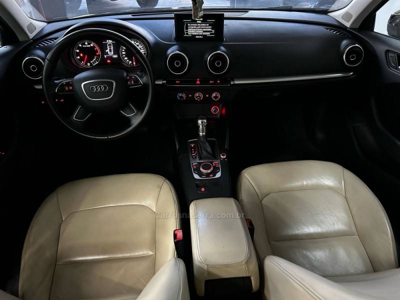 AUDI - A3 - 2013/2014 - Preta - R$ 89.900,00