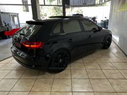 AUDI - A3 - 2013/2014 - Preta - R$ 89.900,00