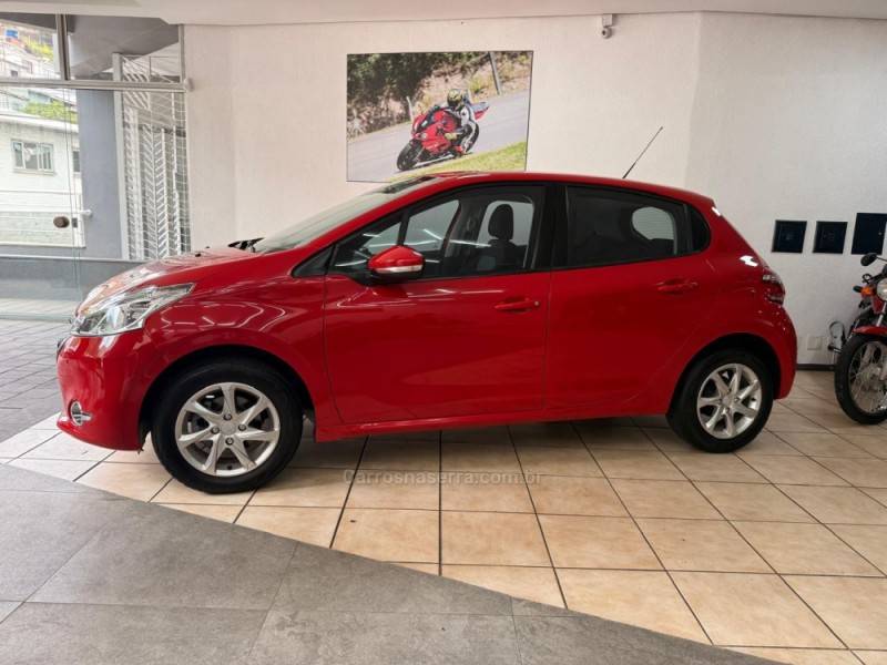 PEUGEOT - 208 - 2015/2015 - Vermelha - R$ 39.900,00