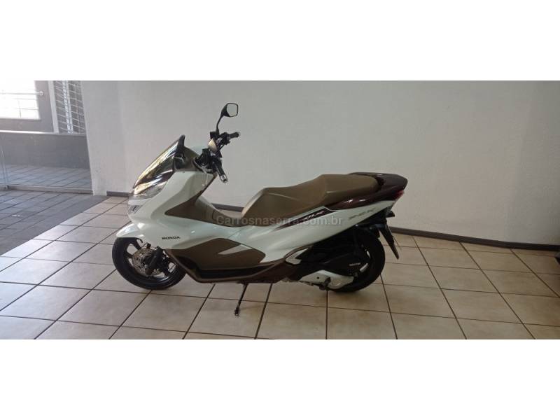 HONDA - PCX - 2020/2021 - Branca - R$ 17.800,00