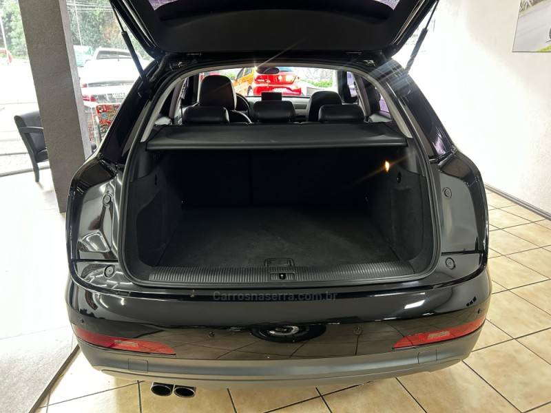 AUDI - Q3 - 2013/2013 - Preta - R$ 83.900,00