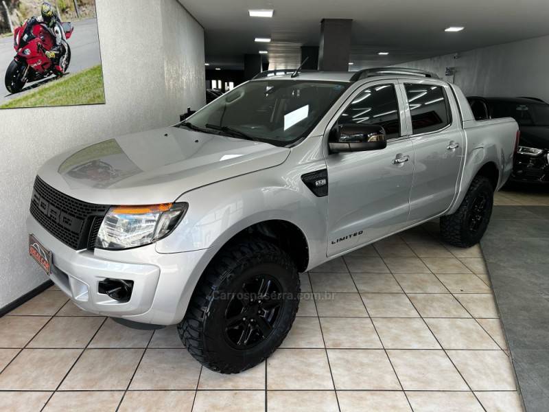 FORD - RANGER - 2013/2013 - Prata - R$ 109.900,00