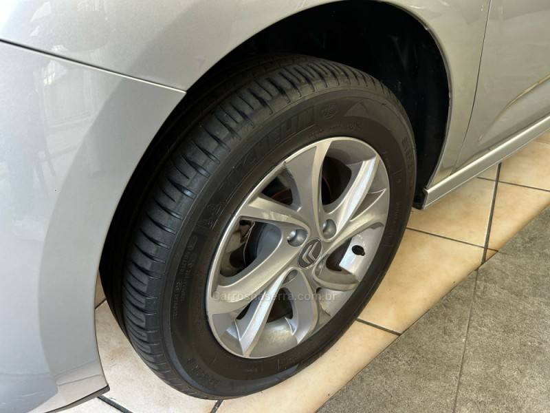 CITROËN - C3 - 2013/2014 - Prata - R$ 41.500,00