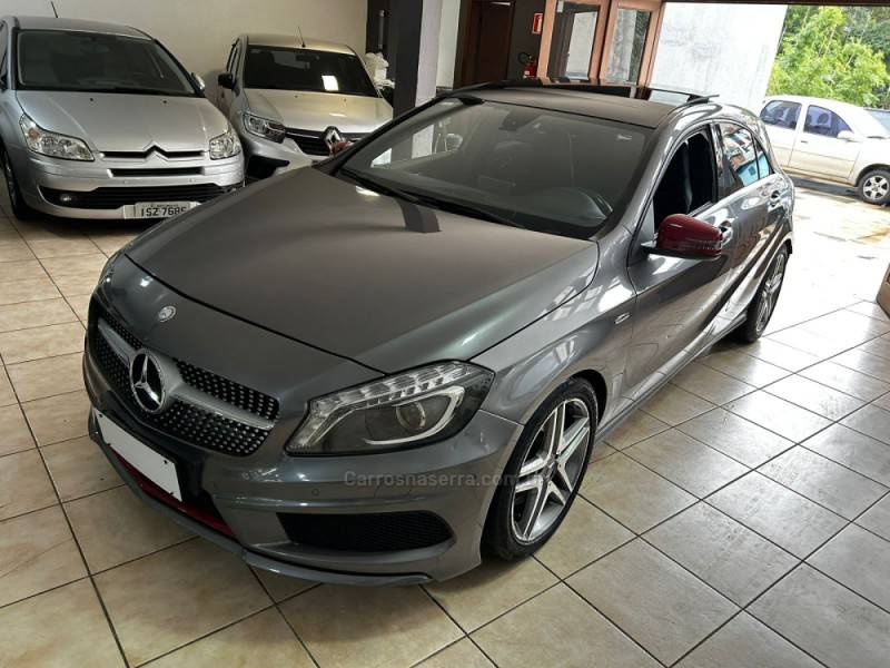 MERCEDES-BENZ - A 250 - 2015/2015 - Cinza - R$ 105.900,00