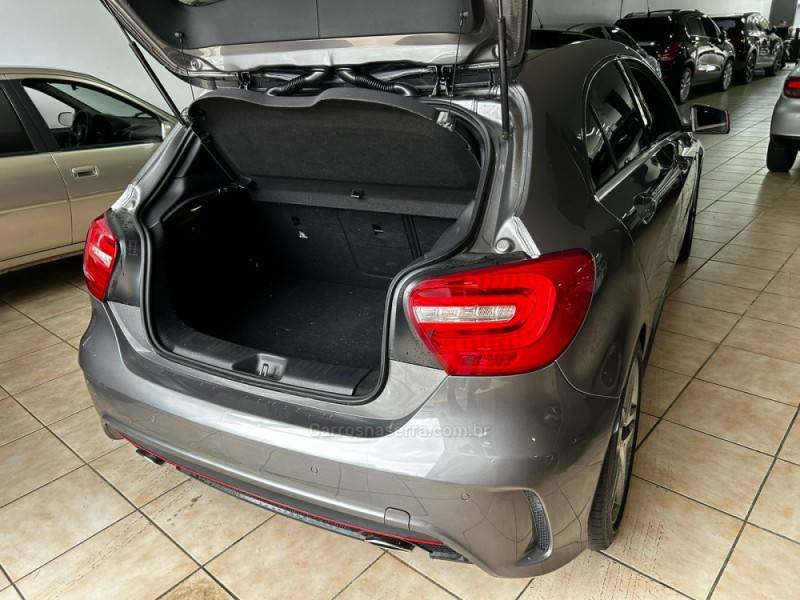 MERCEDES-BENZ - A 250 - 2015/2015 - Cinza - R$ 105.900,00