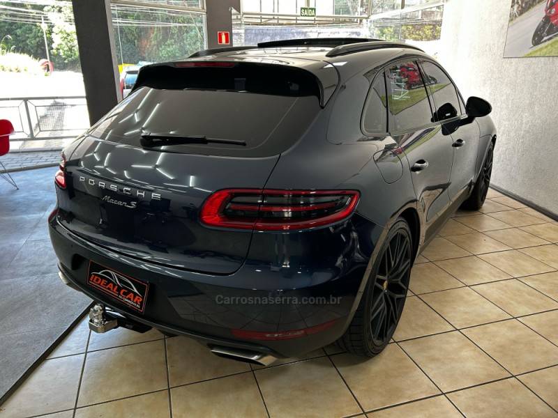PORSCHE - MACAN - 2015/2015 - Azul - R$ 244.900,00