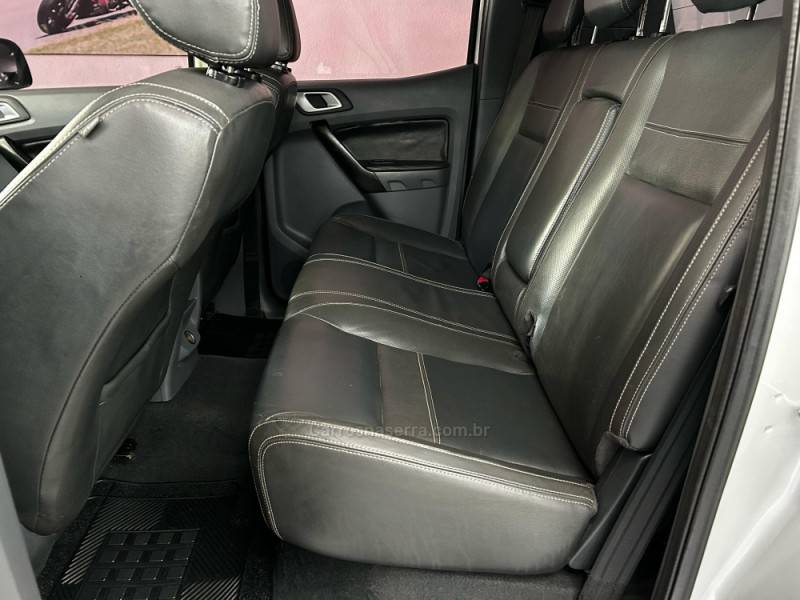 FORD - RANGER - 2013/2013 - Prata - R$ 109.900,00